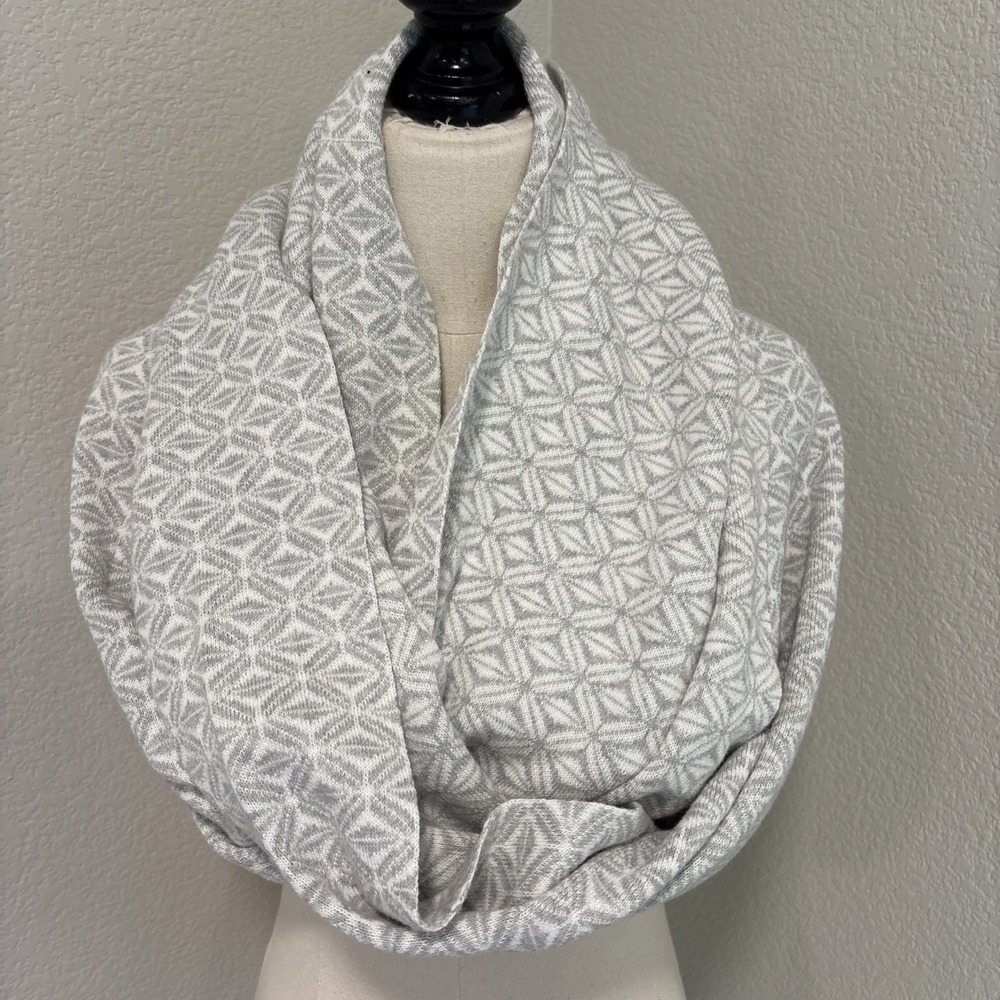 BOLL & BRANCH Grey/Ivory Print Organic Cotton Reversible Infinity Scarf 13 X 86